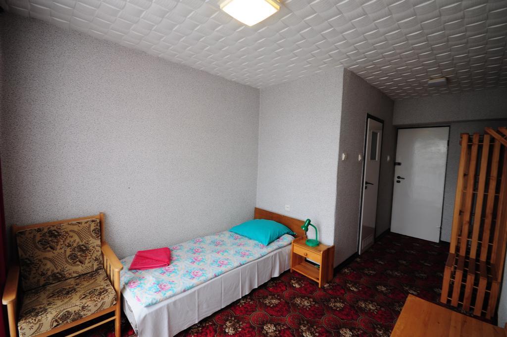 Zajazd Pod Kasztanami Ryn  Zimmer foto